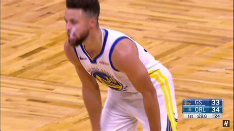 Stephen Curry does the shimmy when he drains mind.